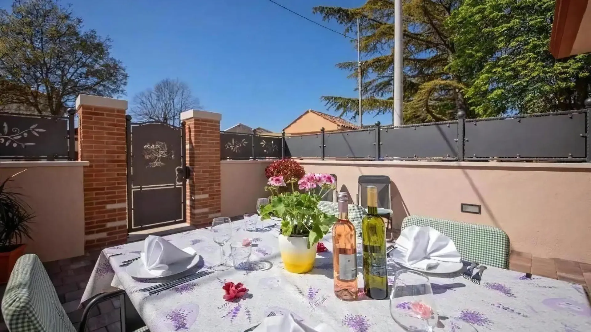 Ferienhaus Mit Whirlpool Und Sauna, In Kastelir Holiday home