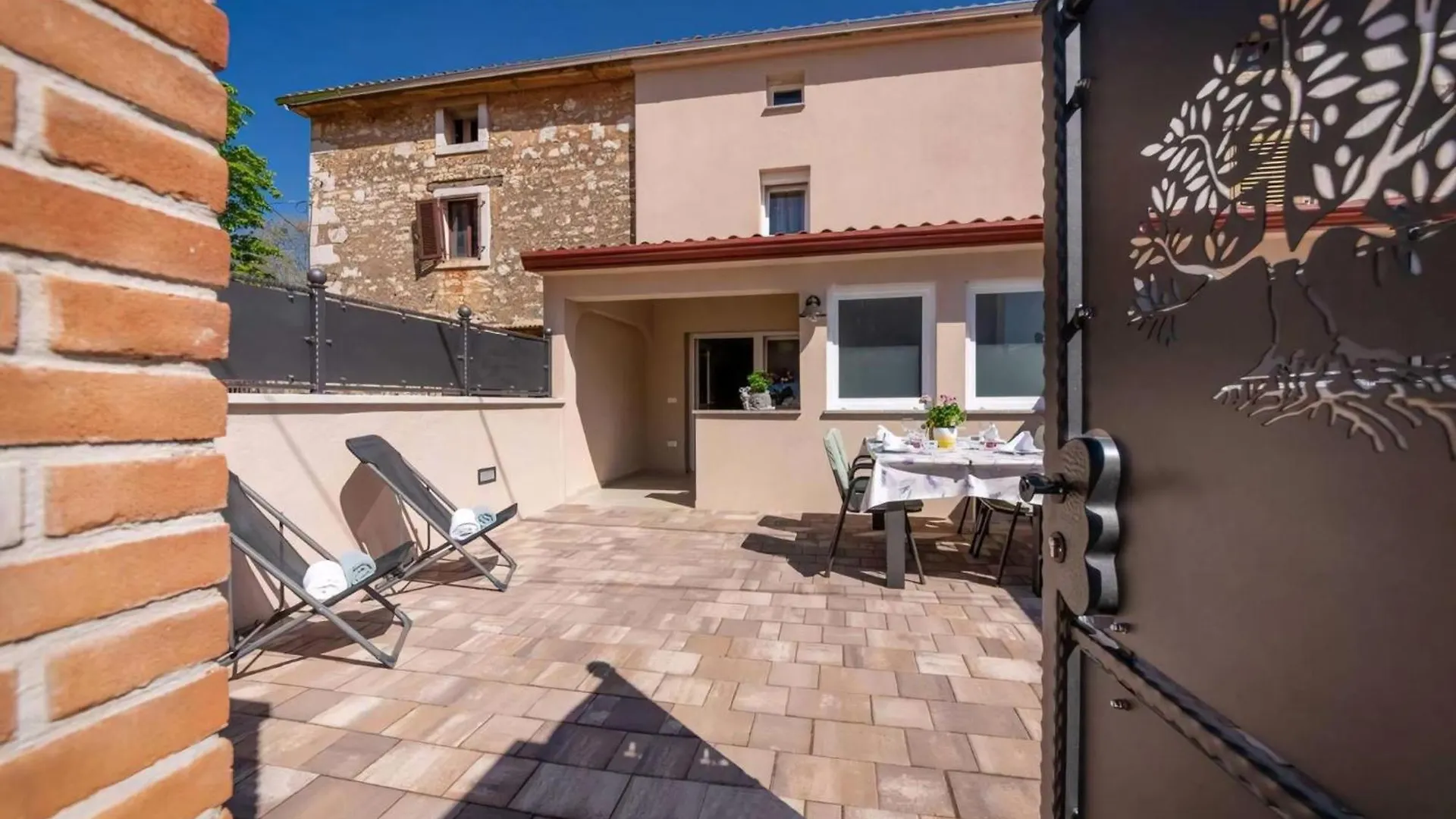 Holiday home Ferienhaus Mit Whirlpool Und Sauna, In Kastelir