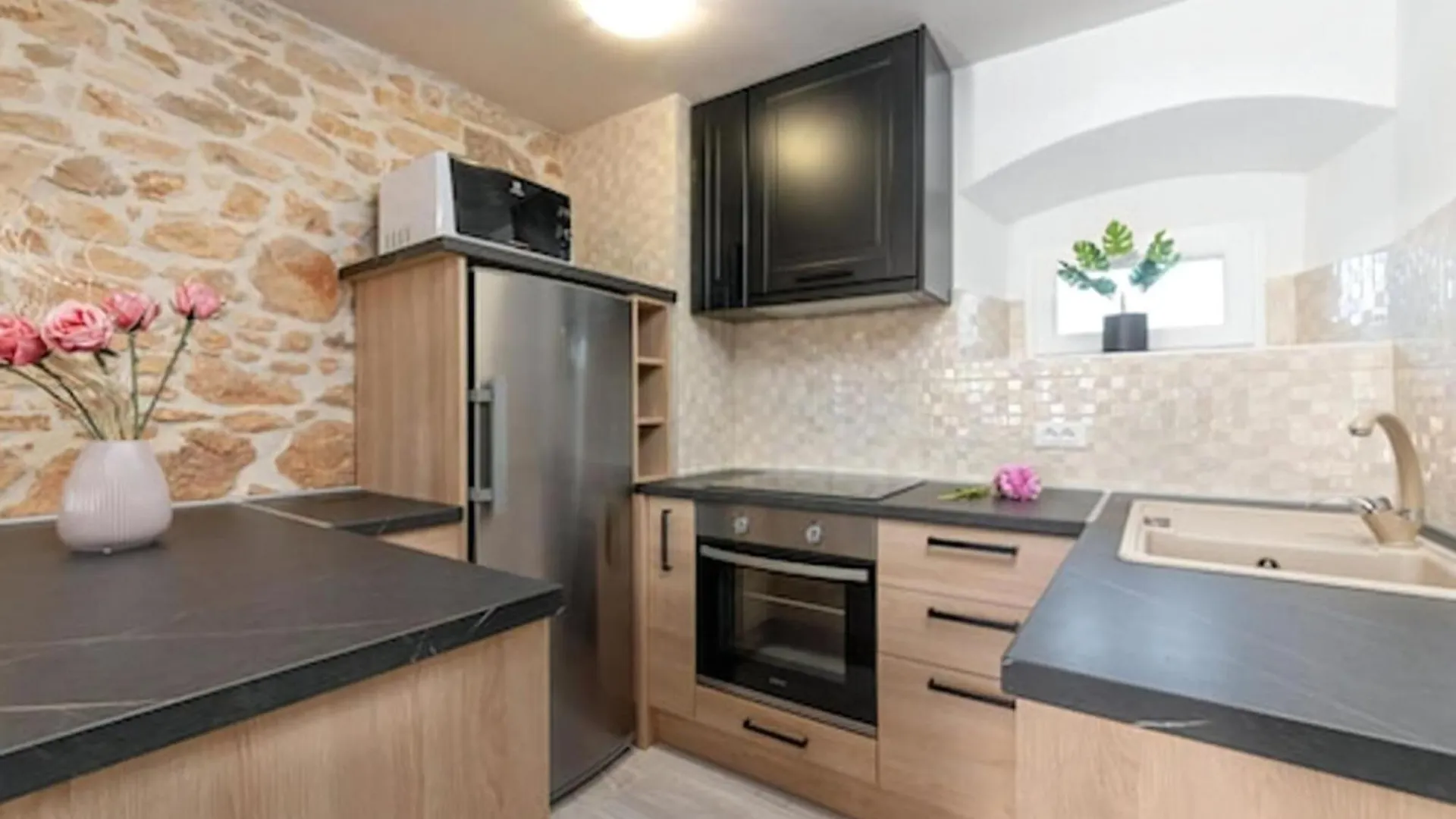 Ferienhaus Mit Whirlpool Und Sauna, In Kastelir Croatia